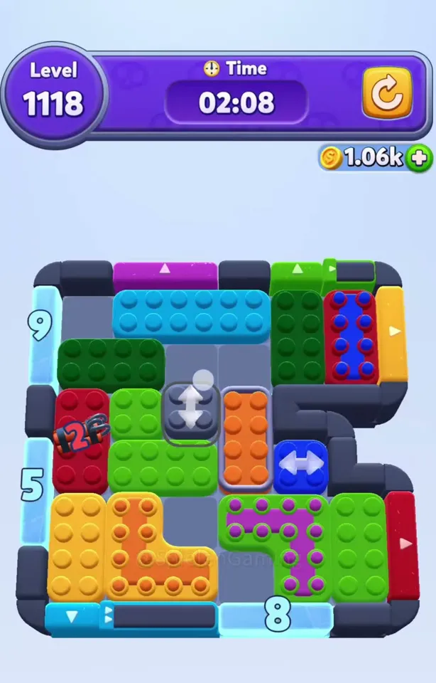 Уровень 1118 Color Block Jam: Поле с петардой и стрелками